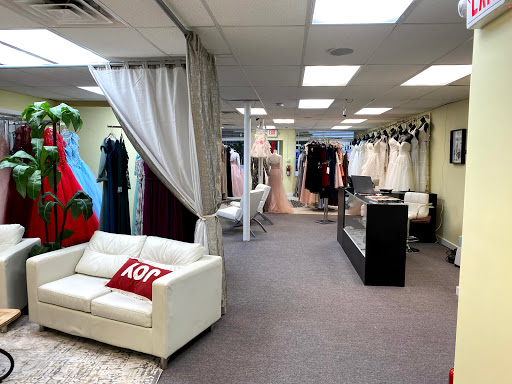 Bridal Shop «Allettante Bellezza Bridal and Designer Gowns», reviews and photos, 2325 SE Federal Hwy, Stuart, FL 34994, USA