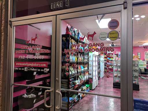 Pet Store «Woof Gang Bakery & Grooming Aberdeen», reviews and photos, 1121 NJ-34, Aberdeen Township, NJ 07747, USA
