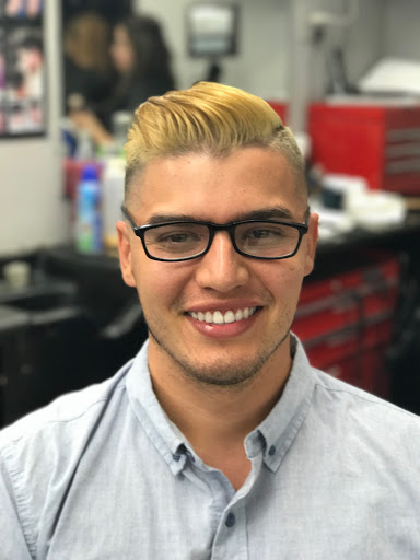 Barber Shop «J & R Barber Shop», reviews and photos, 8444 Laurel Canyon Blvd, Sun Valley, CA 91352, USA