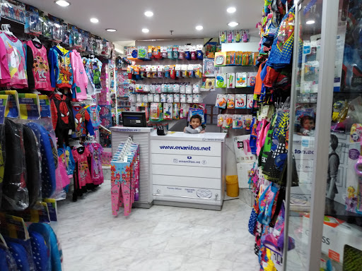 Tiendas para comprar ropa niños Caracas