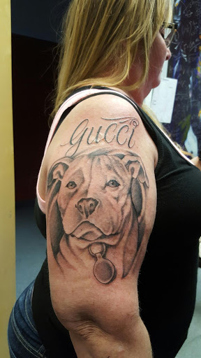 Tattoo Shop «Zus Tattoos and Supplies», reviews and photos, 152 Belgrade Ave, Roslindale, MA 02131, USA