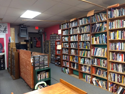 Used Book Store «Nice Price Books», reviews and photos, 3106 Hillsborough St, Raleigh, NC 27607, USA
