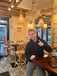 Photo n°138 de KEHRIBAR à Paris ()