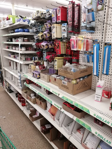 Dollar Store «Dollar Tree», reviews and photos, 918 E New York St #130, Aurora, IL 60505, USA