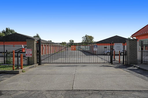 Self-Storage Facility «Public Storage», reviews and photos, 2745 Dixie Hwy, Waterford Twp, MI 48328, USA