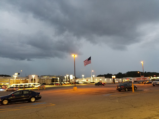 Liquor Store «Austin Liquors», reviews and photos, 117 Gold Star Blvd, Worcester, MA 01606, USA