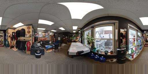 Tobacco Shop «Knuckleheads Tobacco & Gifts», reviews and photos, 550 State St, Madison, WI 53703, USA