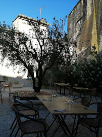 Atmosphère du Restaurant La Divigne à Villeneuve-lès-Avignon - n°7