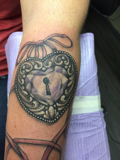 Explore flamingo tattoo ideas, creative tattoo ideas in Utica, available at Tattoo U Studio