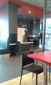 Atmosphère du Restaurant KFC Henin Beaumont - n°9