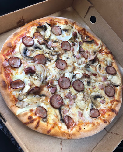 Reviews of Polakito Pizza in Bedford - Pizza