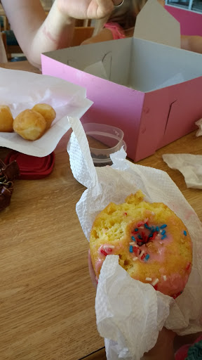 Donut Shop «Donut King», reviews and photos, 150 W Grant Rd, Tucson, AZ 85705, USA