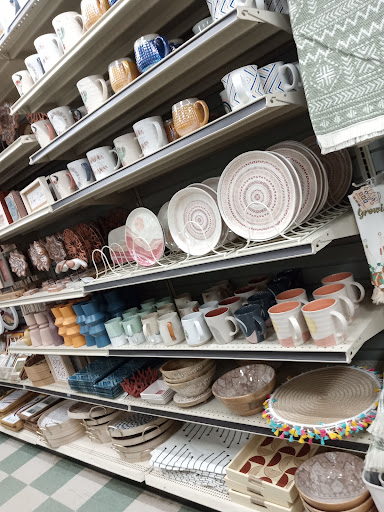 Home Goods Store «Christmas Tree Shops», reviews and photos, 15 Backus Ave Suite 42, Danbury, CT 06810, USA