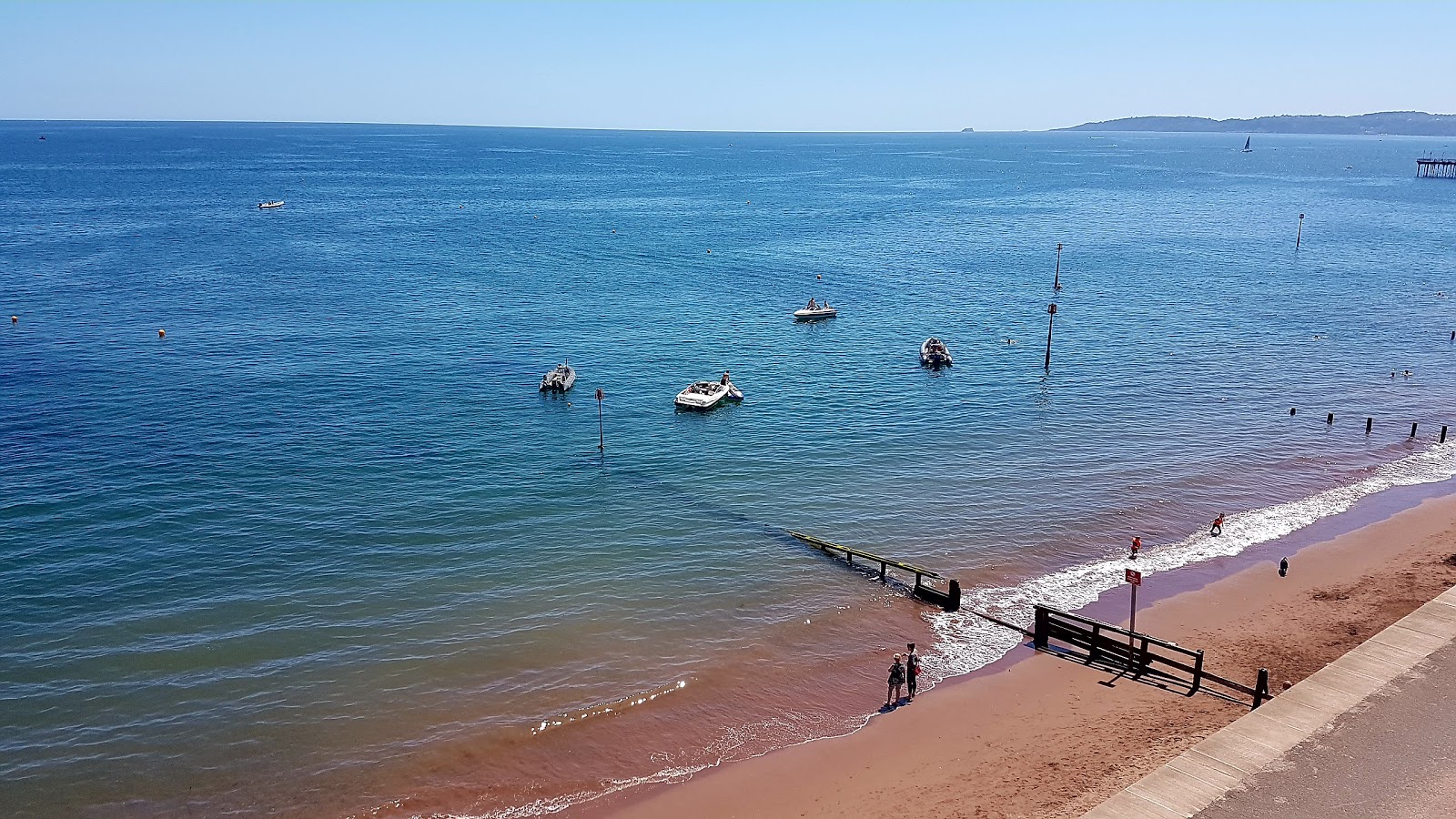 Teignmouth plajı'in fotoğrafı - rahatlamayı sevenler arasında popüler bir yer