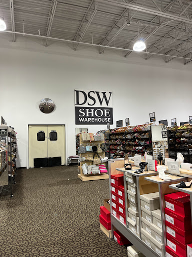 Shoe Store «DSW Designer Shoe Warehouse», reviews and photos, 375 E Altamonte Dr, Altamonte Springs, FL 32701, USA
