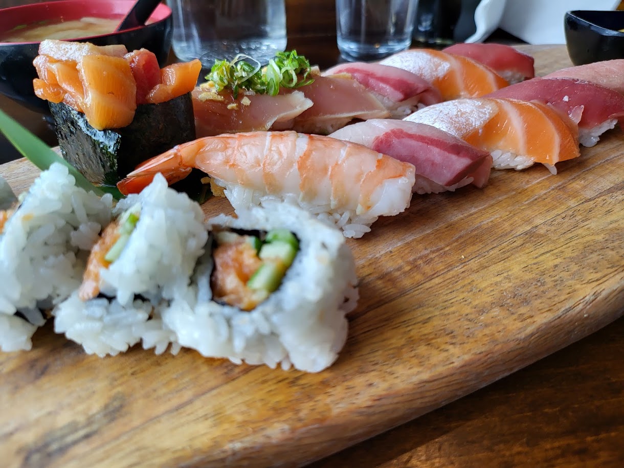 Kuka Sushi & Izakaya