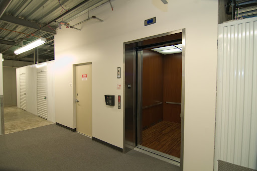 Self-Storage Facility «Four Seasons Self Storage», reviews and photos, 5061 NE 13th Ave, Oakland Park, FL 33334, USA