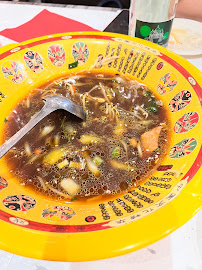 Soupe de nouilles au boeuf du Restaurant 川江号子砂锅居 Snack de chine à Paris - n°11
