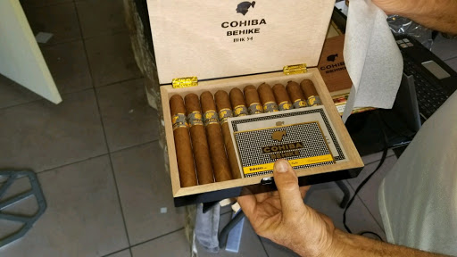 Cigar Shop «Fair Oaks Cigar Lounge», reviews and photos, 1000 Bristol St N # 7, Newport Beach, CA 92660, USA