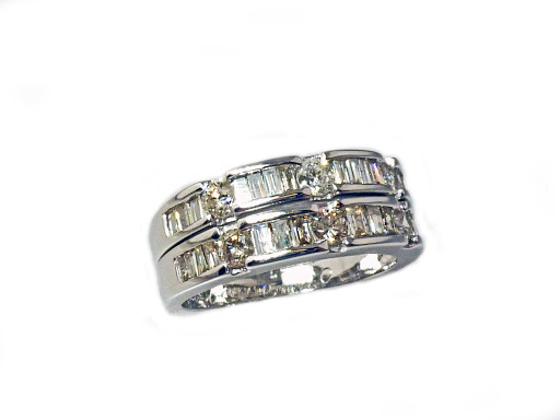 Jewelry Store «Georgetown Jewelers Inc», reviews and photos, 351 Georgetown Square, Wood Dale, IL 60191, USA