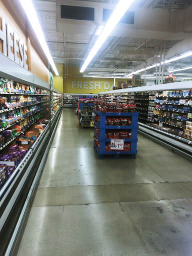 Shopping Mall «Washington Square Mall.», reviews and photos, 4849 W North Ave, Chicago, IL 60639, USA