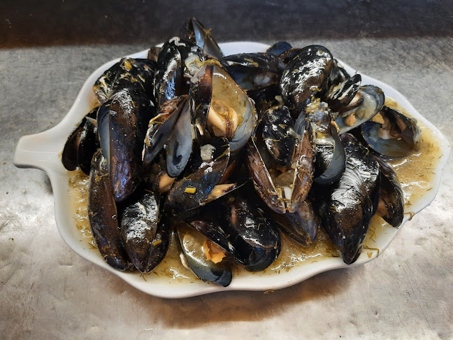 Αξιολογήσεις για το ΟΥΖΕΡΙ "Ο ΦΑΡΟΣ" στην Γλυφάδα - Εστιατόριο