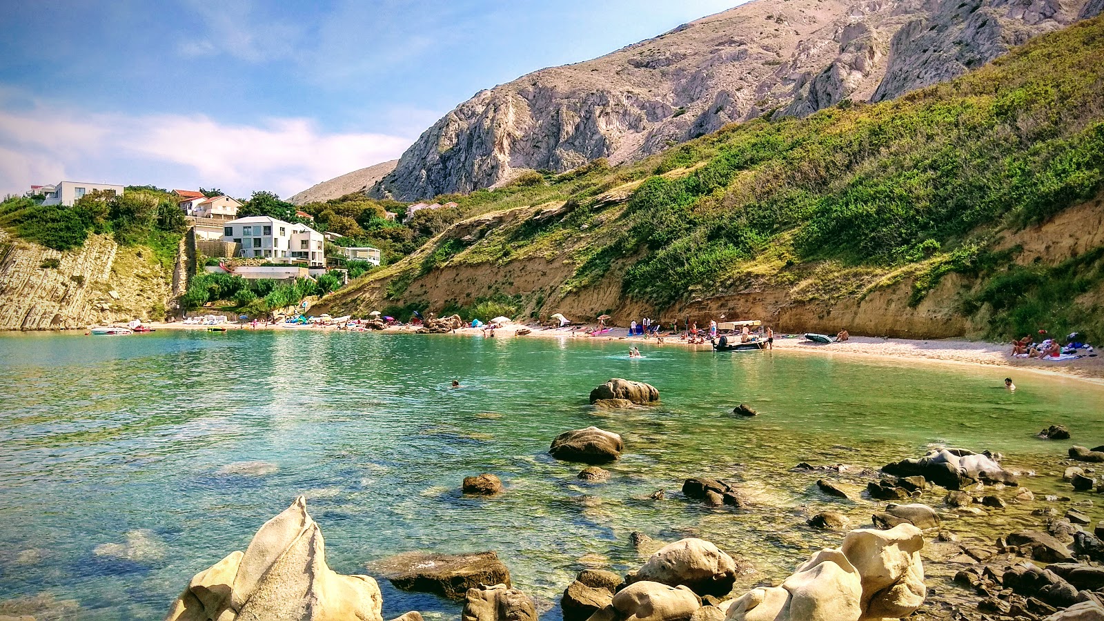 Foto von Rosin beach und die siedlung