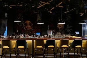 FiftyFifty - Lucky Bar image