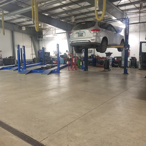 Car Repair and Maintenance «Hertz Car Care Center», reviews and photos, 682 Airport Rd SE, Albany, OR 97322, USA