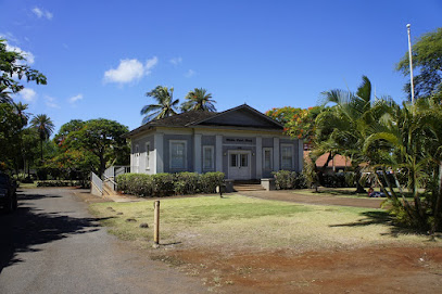 Kamehameha Hwy + Waialua Courthouse