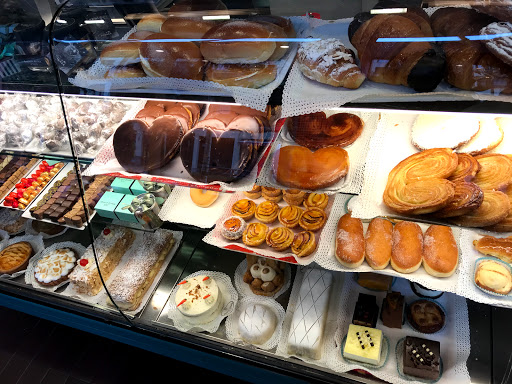 Pastelerías Martina de Zuricalday (Areiltza Doktorearen Zumarkalea) en Bilbao, Bizkaia