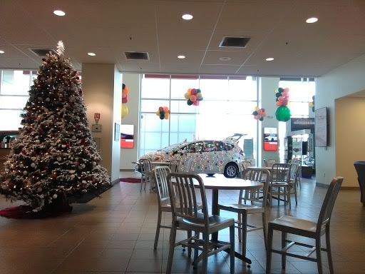 Toyota Dealer «Toyota Town of Stockton», reviews and photos, 2150 E Hammer Ln, Stockton, CA 95210, USA