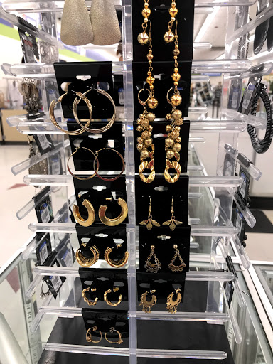 Thrift Store «Goodwill», reviews and photos, 14500 15th Ave NE, Shoreline, WA 98155, USA