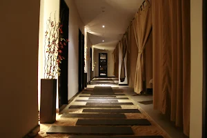 Relax Living, The City Spa image