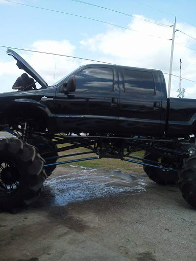 Tire Shop «Chucks Tire & Automotive», reviews and photos, 600 S Collins St, Plant City, FL 33563, USA