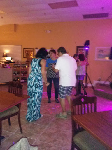 Wine Store «Impressive Designs & Florida Wines», reviews and photos, 311 1st St, Indian Rocks Beach, FL 33785, USA