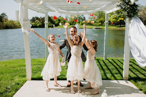 Florist «Bloomtastic Florist», reviews and photos, 2136 Arlington Ave, Columbus, OH 43221, USA