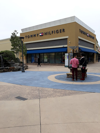 Outlet Mall «The Outlet Shops of Grand River», reviews and photos, 6200 Grand River Pkwy, Leeds, AL 35094, USA