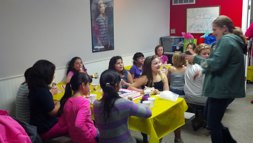 Roller Skating Rink «Aurora Skate Center», reviews and photos, 34W113 Montgomery Rd, Aurora, IL 60504, USA