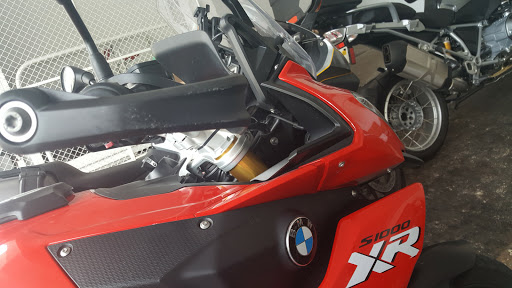 BMW Motorcycle Dealer «BMW Motorcycles Fort Lauderdale», reviews and photos, 4201 Peters Rd, Plantation, FL 33317, USA