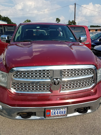 Used Car Dealer «Bluebonnet Chrysler Dodge», reviews and photos, 547 S Seguin Ave, New Braunfels, TX 78130, USA