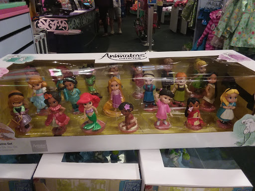 Toy Store «Disney Store», reviews and photos, 4125 S Cleveland Ave, Fort Myers, FL 33901, USA