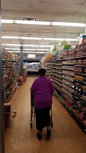 Grocery Store «Gourmet Glatt Kosher Meat Market», reviews and photos, 137 Spruce St, Cedarhurst, NY 11516, USA