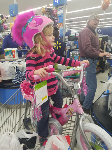 Department Store «Walmart Supercenter», reviews and photos, 100 E Wallace Kneeland Blvd, Shelton, WA 98584, USA