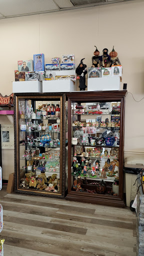 Thrift Store «Forgotten Treasures», reviews and photos, 4371 US-130, Edgewater Park, NJ 08010, USA