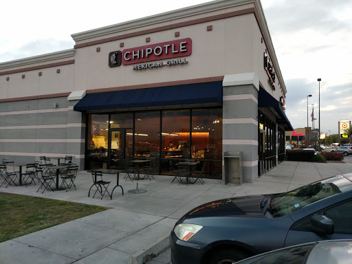 Mexican Restaurant «Chipotle Mexican Grill», reviews and photos, 1301 W Davis St, Conroe, TX 77304, USA