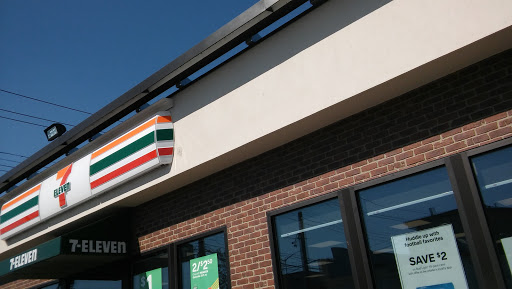 Convenience Store «7-Eleven», reviews and photos, 159-35 Cross Bay Blvd, Jamaica, NY 11414, USA