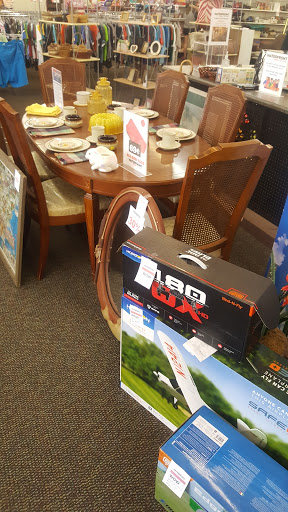 Thrift Store «Waterfront Rescue Mission Thrift Store», reviews and photos, 4376 Gulf Breeze Pkwy, Gulf Breeze, FL 32563, USA