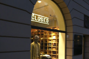 Closed Shop Women & Men