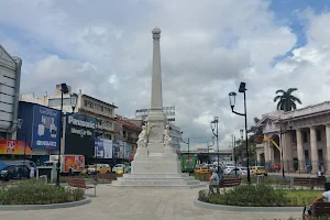 Plaza 5 de mayo image